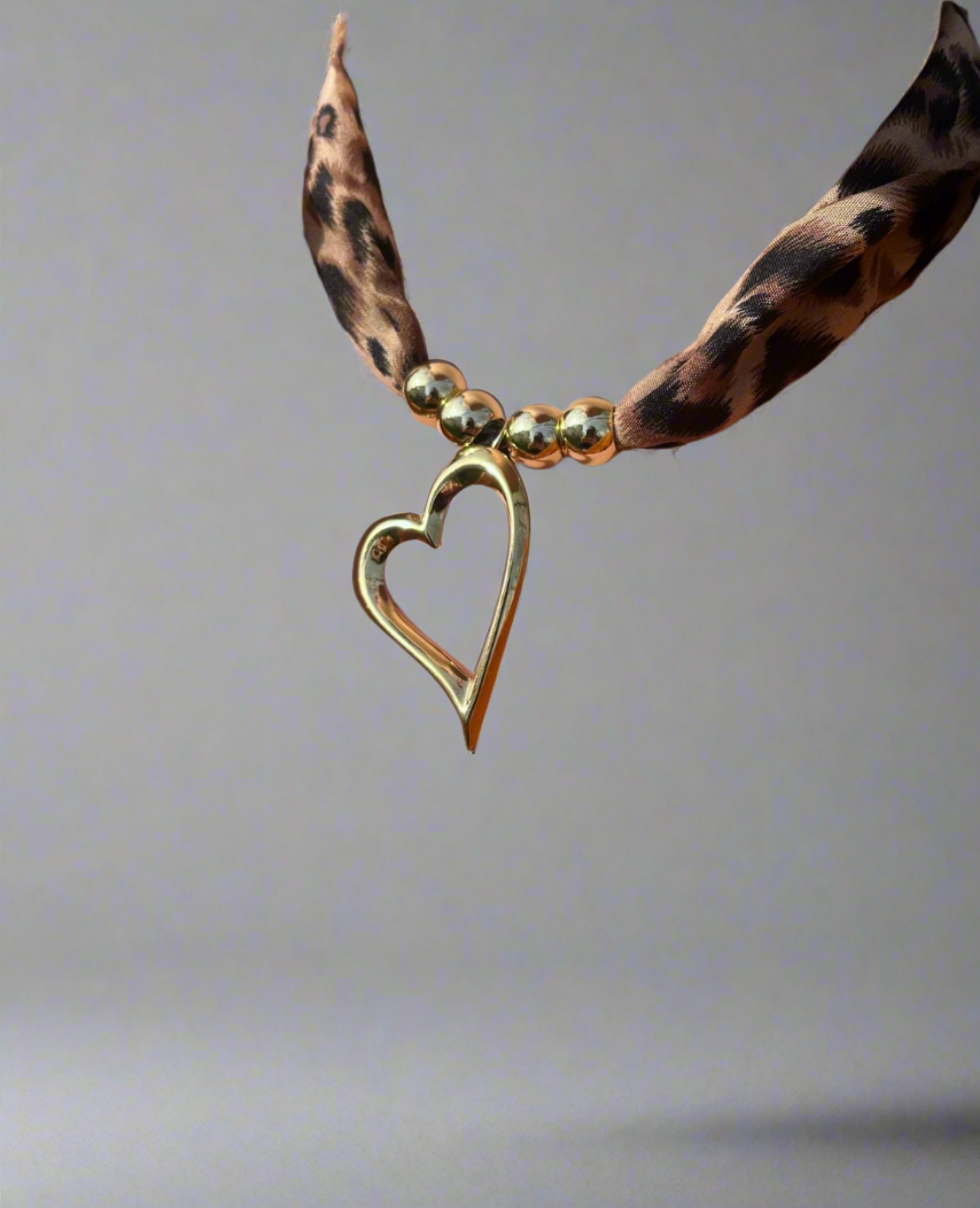 Collier léopard