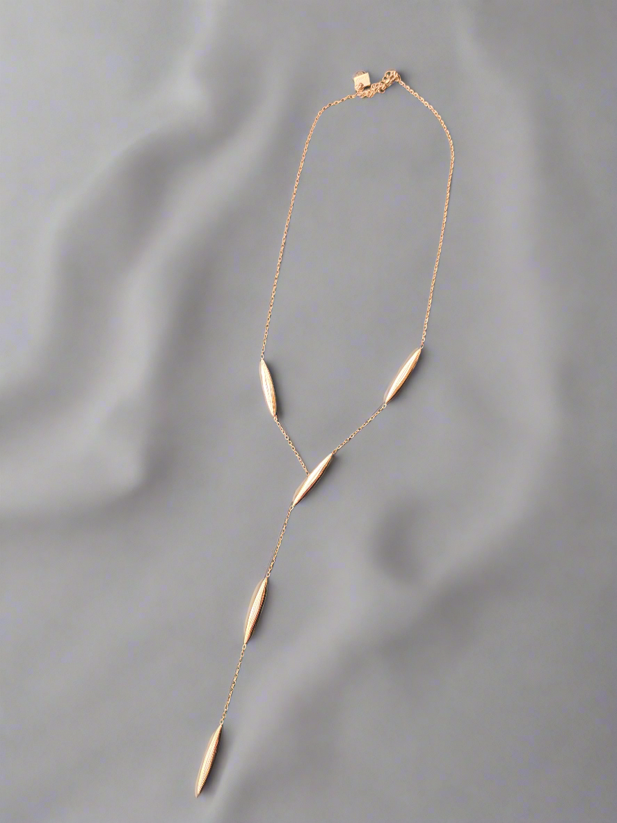 Collier géométrique asymétrique