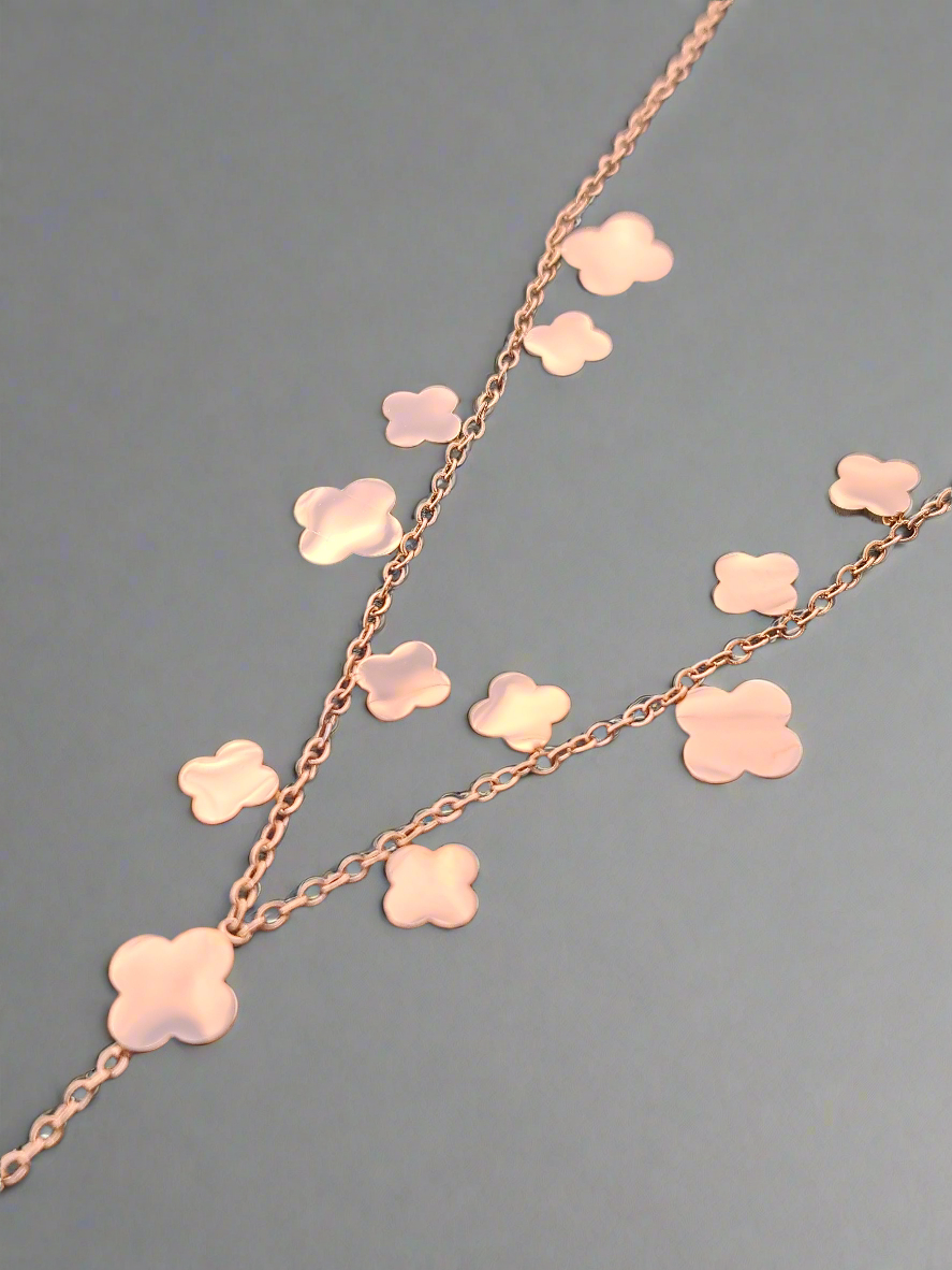 Collier en Y trèfle doré