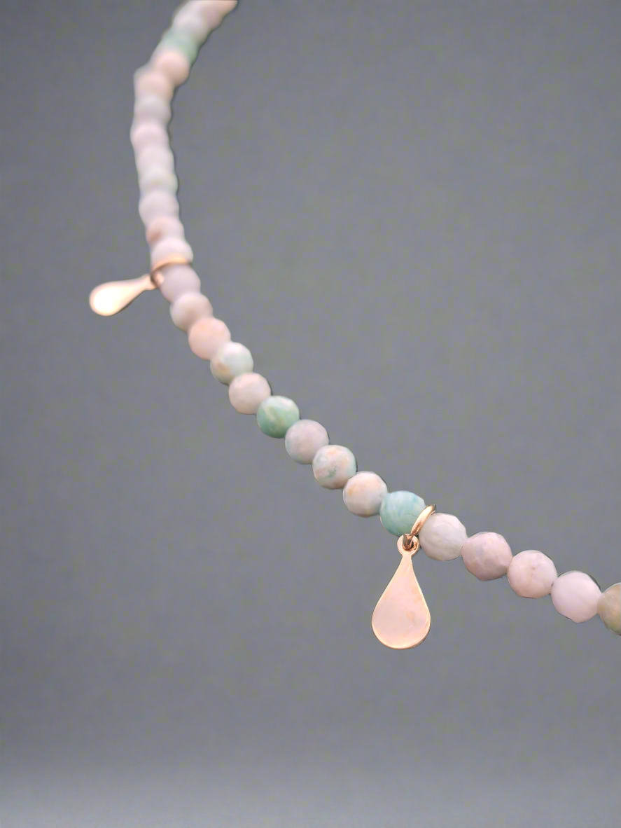 Collier perle naturelle dégradée de bleu