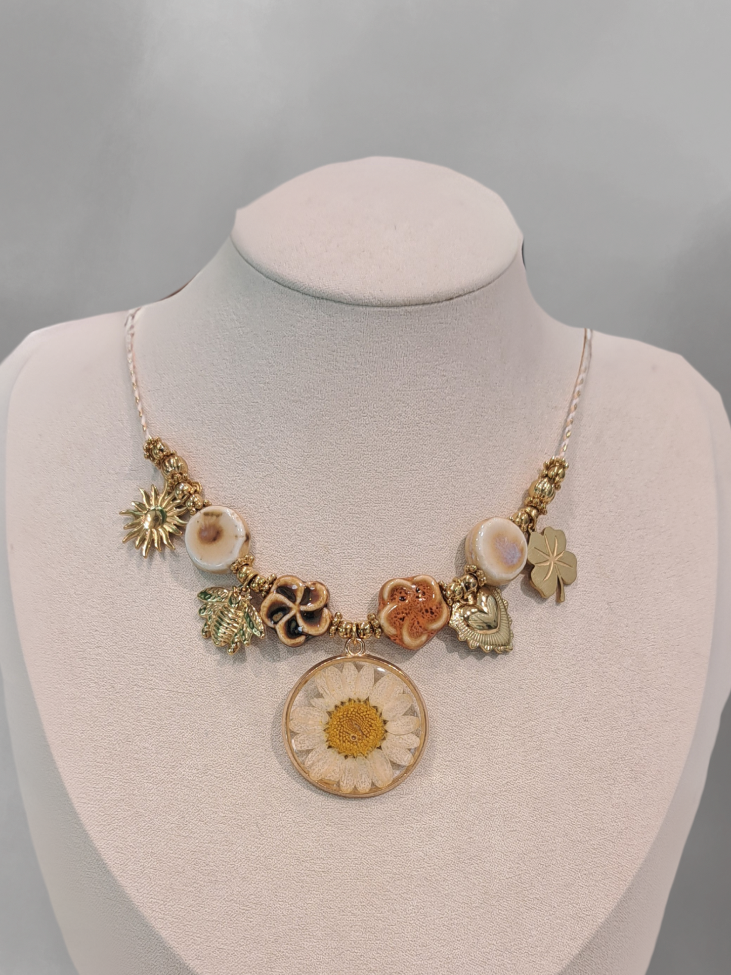 Collier pampille fleur naturelle