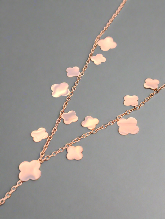 Collier en Y trèfle doré