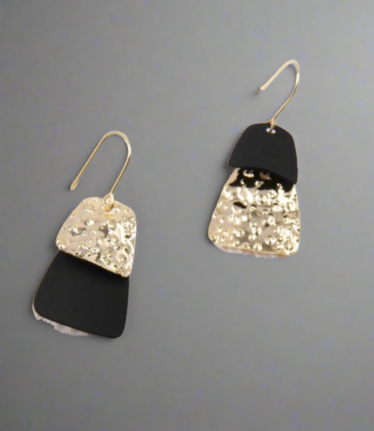 Boucle asymétrique en argent doré