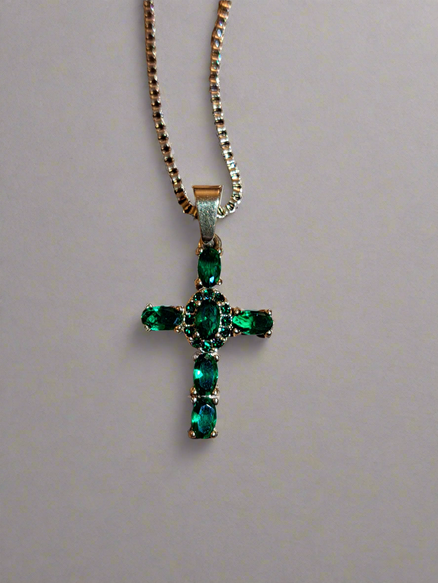 Collier croix vert