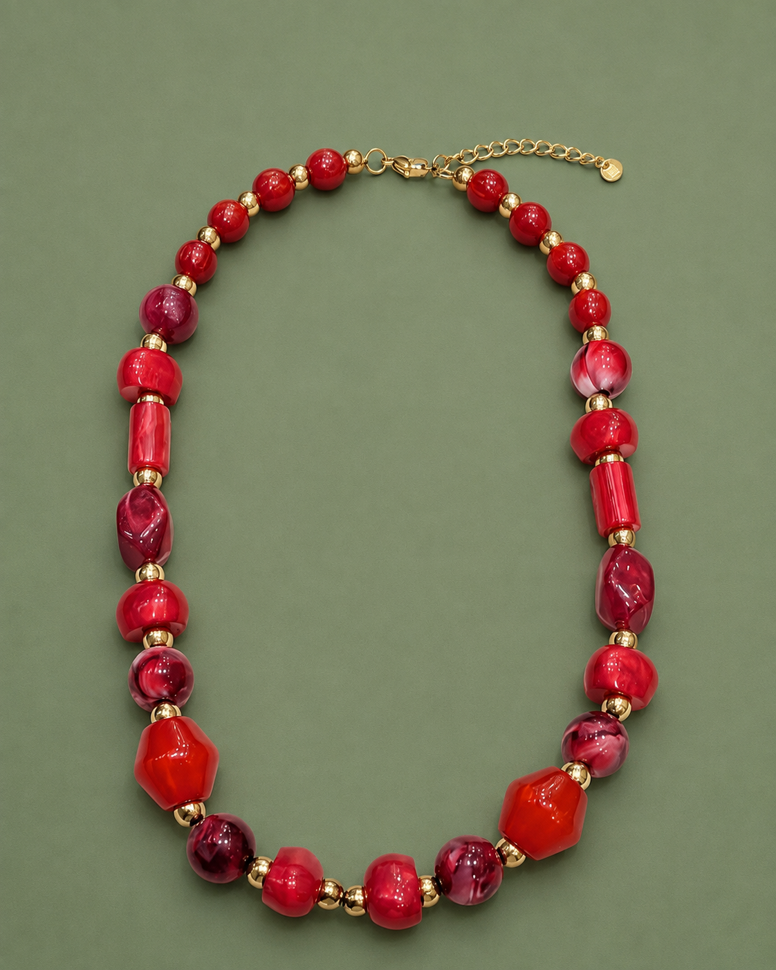 Collier Grenade – Perles Acétate Rouge Bordeaux et Acier Inoxydable Doré