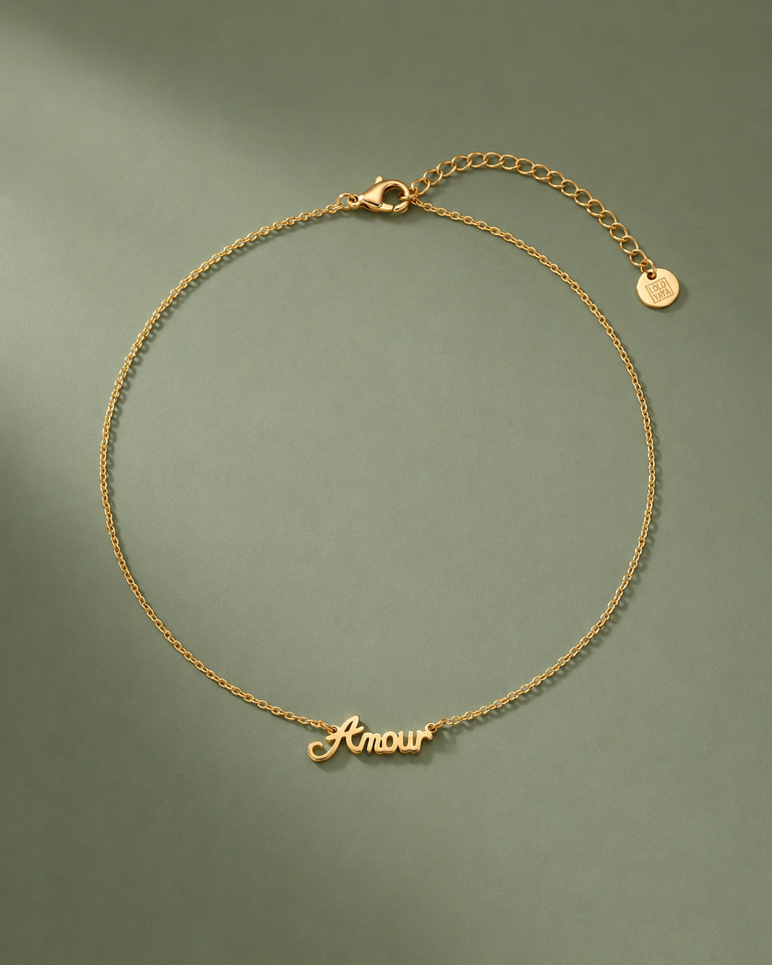 Collier Amour – Pendentif Calligraphié en Acier Inoxydable Doré