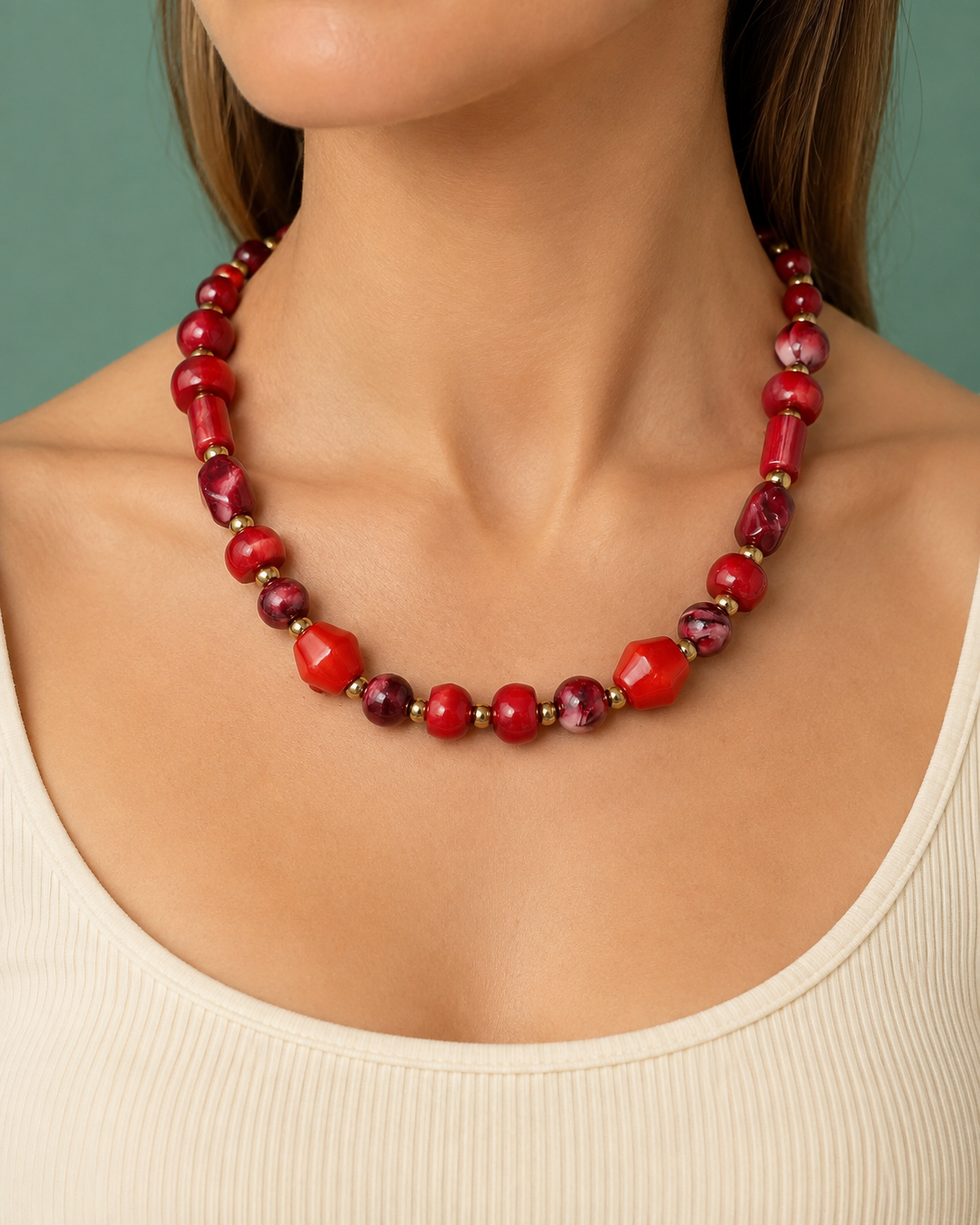 Collier Grenade – Perles Acétate Rouge Bordeaux et Acier Inoxydable Doré